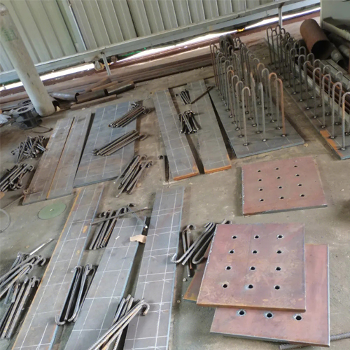 有哪些其他因素会影响朝阳预埋件位置的确定？